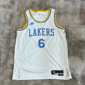 Le Bron James 6 Nike Lakers White Jersey with Yellow Trim size XL 48